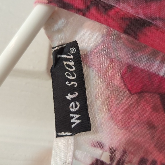 Wet Seal Wm's XS, Jr - XL Semi Sheer Fitted Graphic Open Back Burnout - Picture 3 of 7